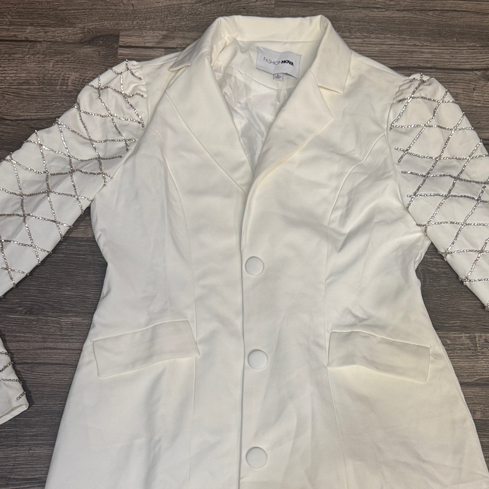 Fashion Nova Cream Blazer with Quilted Sleeves - Picture 7 of 9
